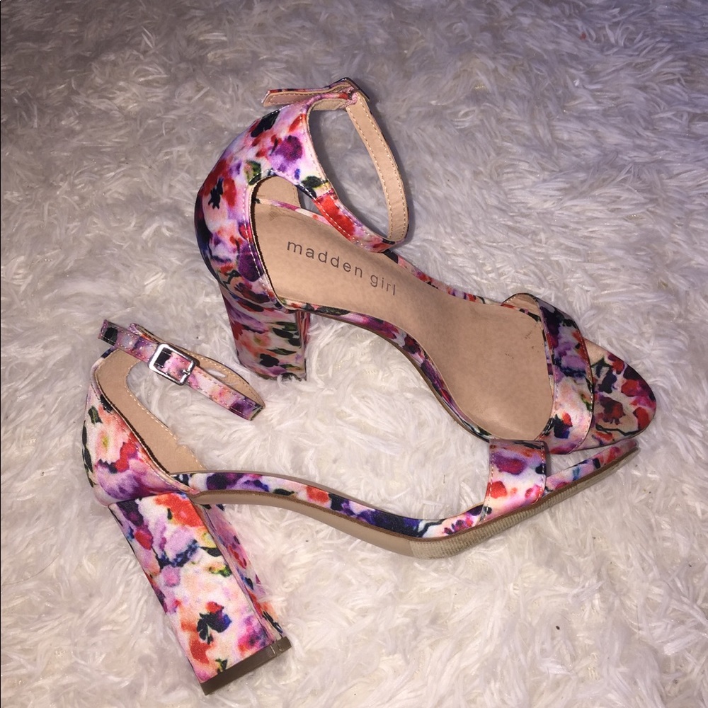 Steve Madden peep toe heel size 6.5